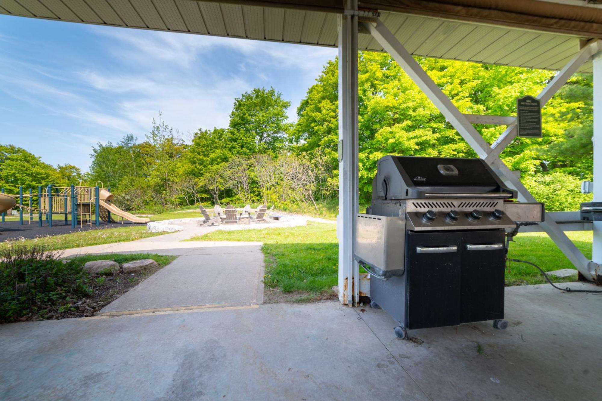 Horseshoe Valley Suites - The Maple Shanty Bay Exterior foto